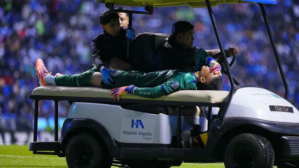 Kevin Mier salió con una lesión importante (Imago7)