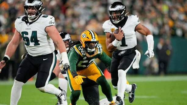 Packers y Eagles no dieron muchas emociones en la primera mitad (Reuters)