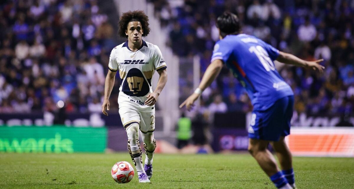 Adalberto Carrasquilla en el duelo ante Cruz Azul (Mexsport)