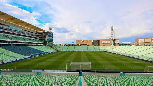 Pasto de Estadio TSM sufre modificación / X