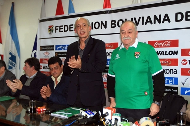 Azkargorta dirigió al equipo en 1993 y lo clasificó al Mundi