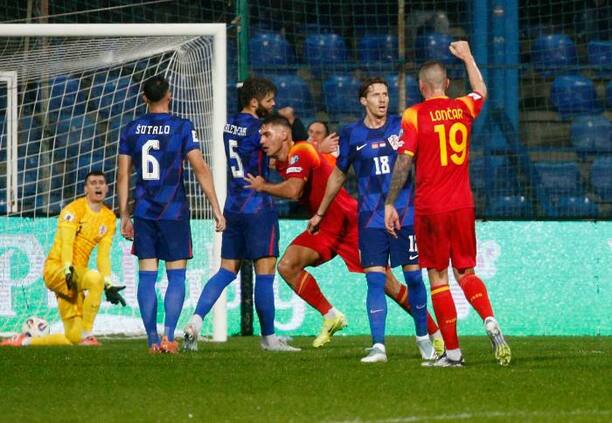 Montenegro se adelantó ante los croatas (Reuters)