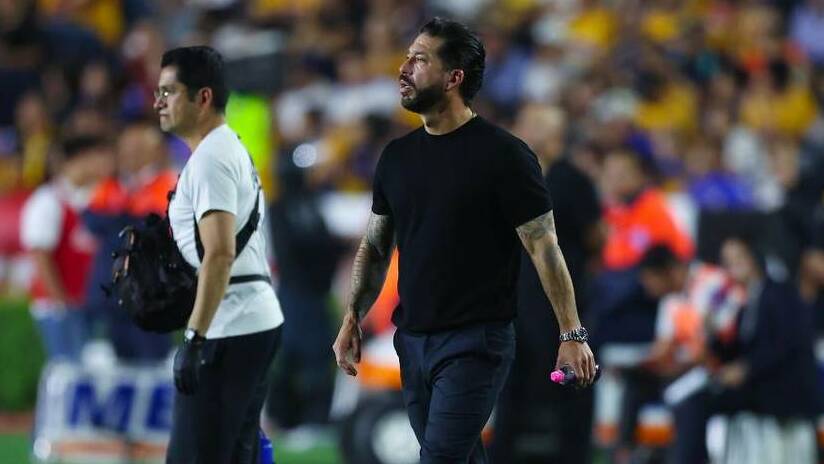 Benjamín Mora no pudo obtener un buen resultado del Volcán (Imago7)