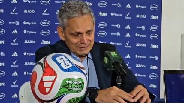 Rueda no pudo contener el llanto en rueda de prensa. (Foto: captura de pantalla)