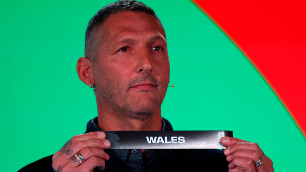 Marco Materazzi sacó los papeles de los bombos.