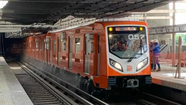 Tren del metro de CDMX (@SntVTC)