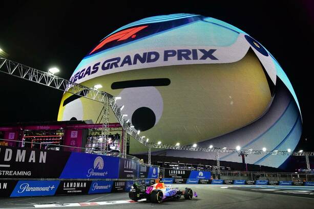 La FIA decidió regresar a los pilotos a la pista / Reuters