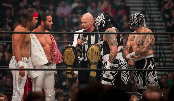 Un gran combate entre los Young Bucks y Lucha Brothers. (Foto: AEW)