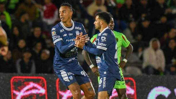 Jhonder Cádiz recortó distancias para Pachuca (Imago7)