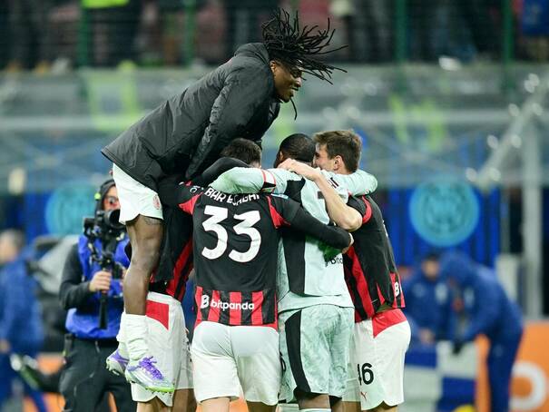 Milan alarga su racha de once partidos sin perder / Reuters