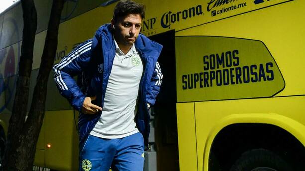 Ángel Villacampa previo a un juego de América Femenil (Imago7)