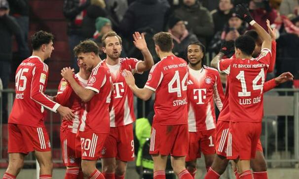 Bayern Munich se enchufó y remontó al Friburgo (EFE)