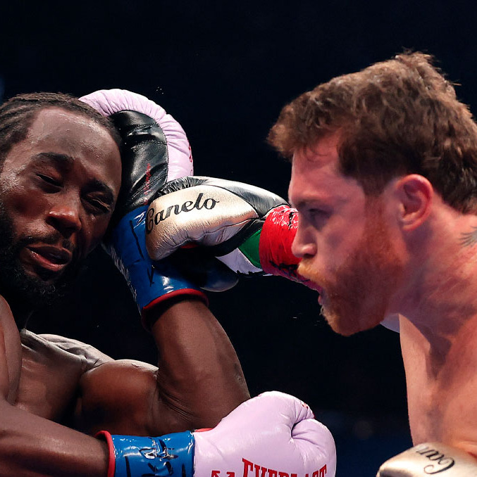 Canelo Álvarez no pudo ante Crawford. (Foto: AFP)