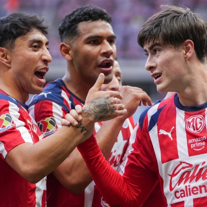 Chivas va por el título del Apertura 2025 de la Liga MX (Tom Mendoza)