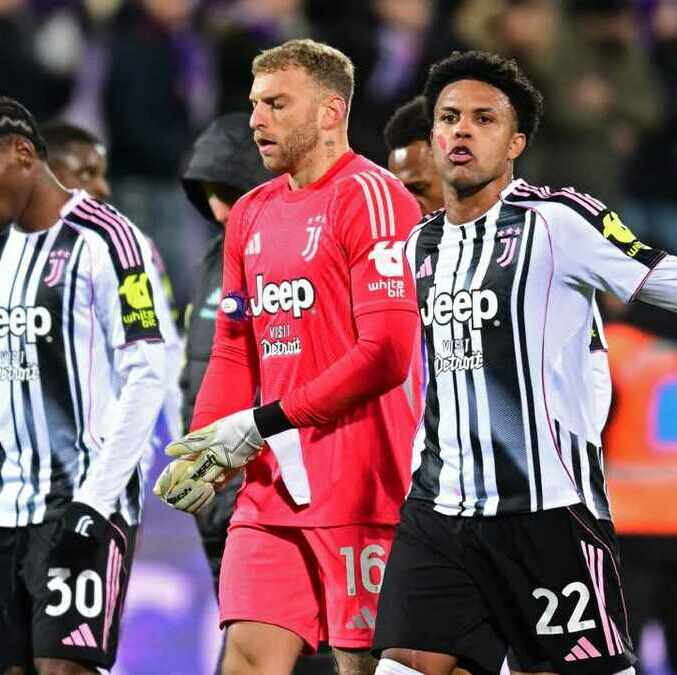 Juventus se encuentra en la cuerda floja en la Champions League (Reuters)