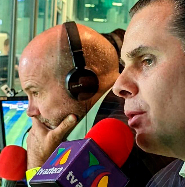 Martinoli y Luis García, hoy grandes aliados en TV Azteca. (Foto: garciaposti)
