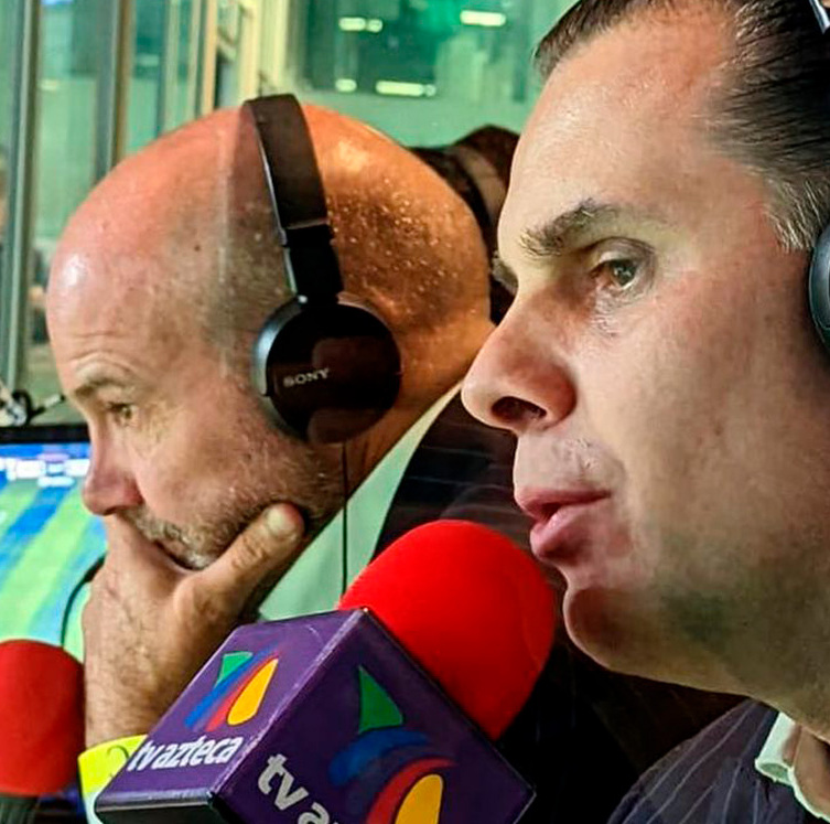 Martinoli y Luis García, hoy grandes aliados en TV Azteca. (Foto: garciaposti)