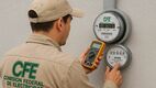CFE aclara supuesto fraude por cambio de medidor de luz | Foto: IA