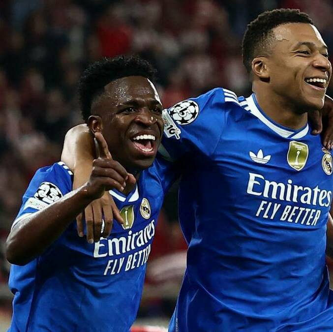 Esta dupla hizo añicos la defensa del Olympiacos (Reuters)