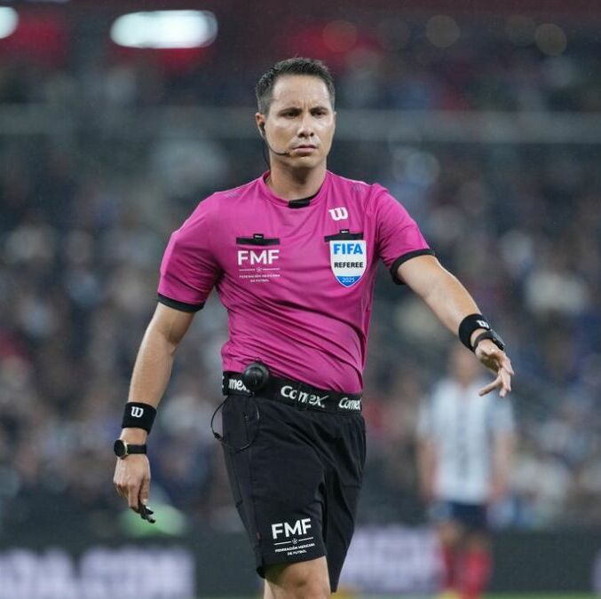 Rafael López Valle, árbitro del Rayados vs. América (Imago7)