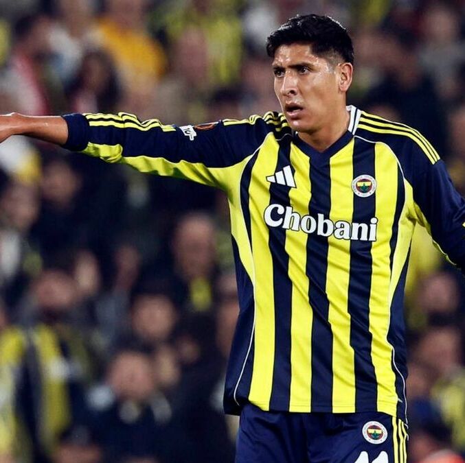 Edson Álvarez en la Europa League (X)