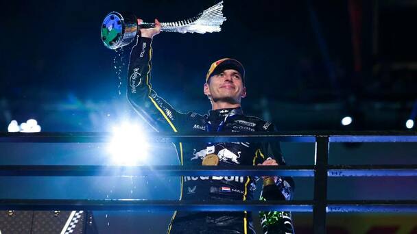 Max Verstappen celebra en GP de Las Vegas (EFE)