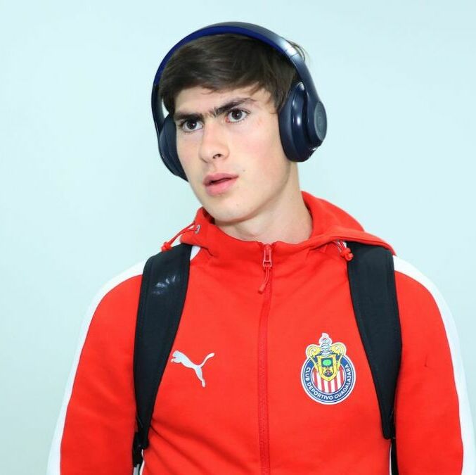 Armando González está en la convocatoria de Chivas (Imago7)