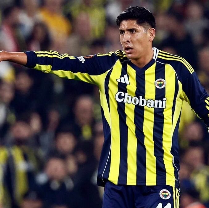 Edson Álvarez en la Europa League (X)