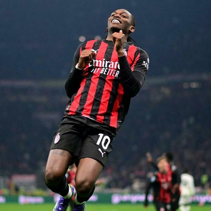 Rafael Leao hizo el tanto del triunfo para el Milan (Reuters)