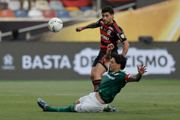 Gómez estuvo muy participativo en la Final. (Foto: EFE)