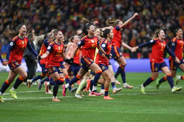 Festejo de las jugadoras españolas (EFE)