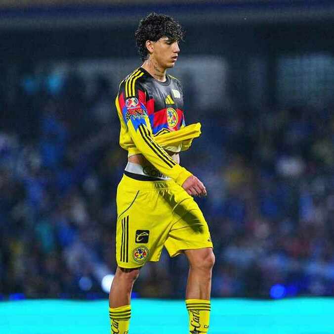 Kevin Álvarez ya no entra en planes de Jardine (Imago7)