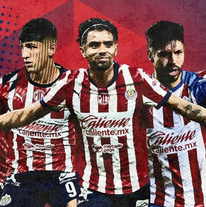 Los delanteros que no pudieron despertar en esta etapa con Chivas. (Foto: Abigail Sequera)