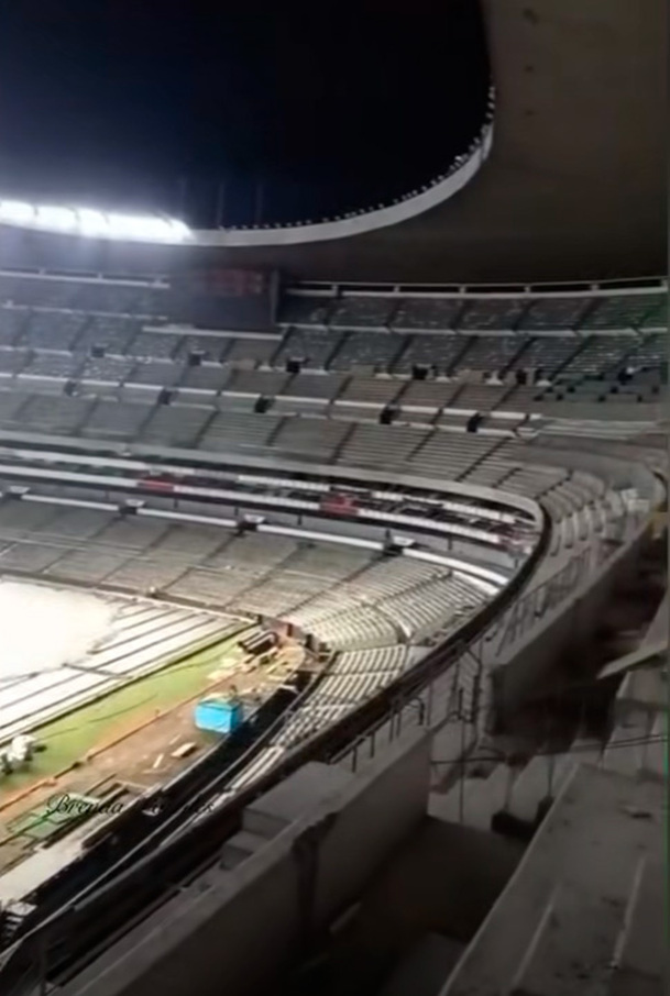 La pantalla del costado sur era la más retrasada.