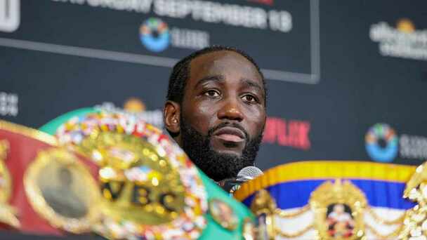 Terence Crawford le puso fin  a la hegemonía del Canelo Álvarez (EFE)