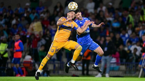 Cruz Azul y Tigres igualaron en CU (Imago7)