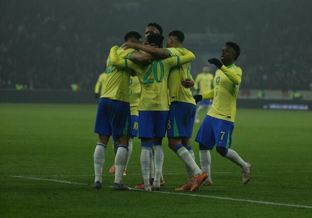 Estevao rescató el empate para Brasil / EFE