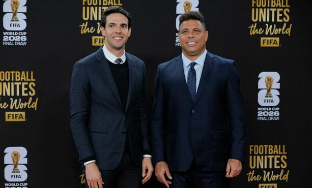 Kaká y Ronaldo presentes en la alfombra roja del sorteo del Mundial 2026. (Reuters).