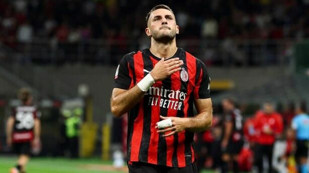 Santiago Gimenez con el Milan (Instagram)