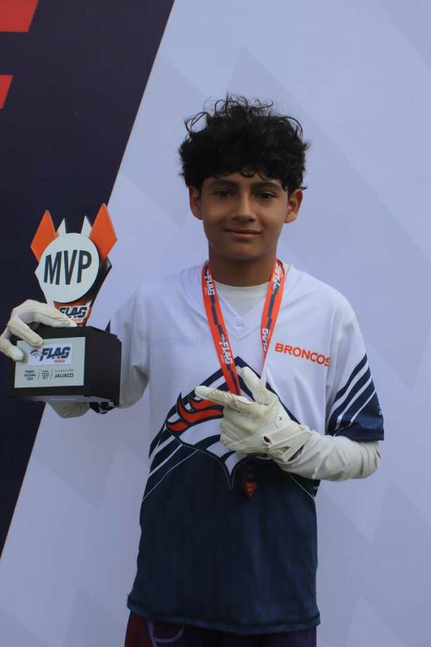 André Vázquez, MVP del torneo (NFL México)