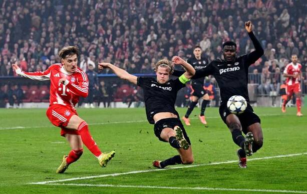 Karl dispara para el segundo del Bayern (Reuters)