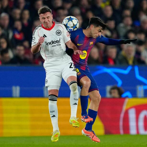 para top Barcelona vs Eintracht 3