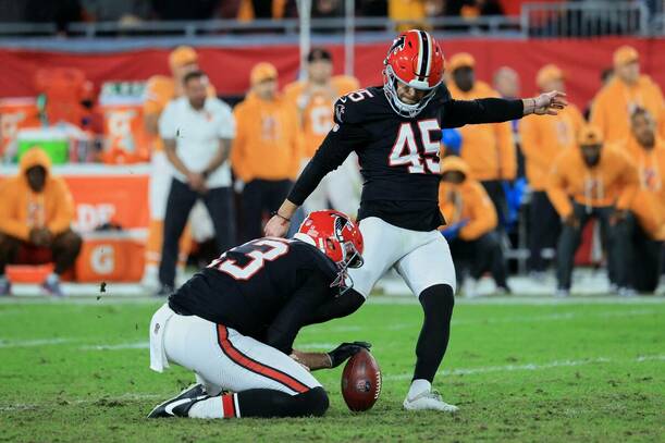Los Falcons ganaron con un gol de campo en los últimos segundos / Reuters