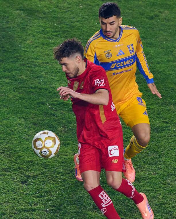 Toluca y Tigres comenzaron la Final con mucha intensidad (Mexsport)