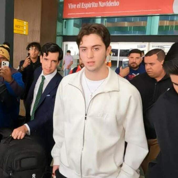 Brian Gutiérrez llego a México para firmar con Chivas (Juan Manuel Figueroa)