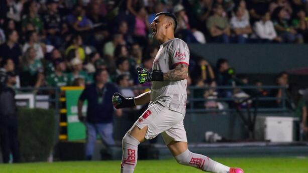 Luis García celebra un gol del Toluca (Imago7)