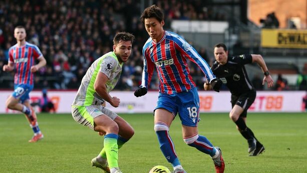 Nico González y Daichi Kamada (Reuters)