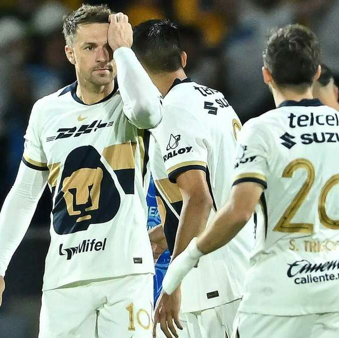 Aaron Ramsey tuvo una salida complicada de Pumas (Imago7)