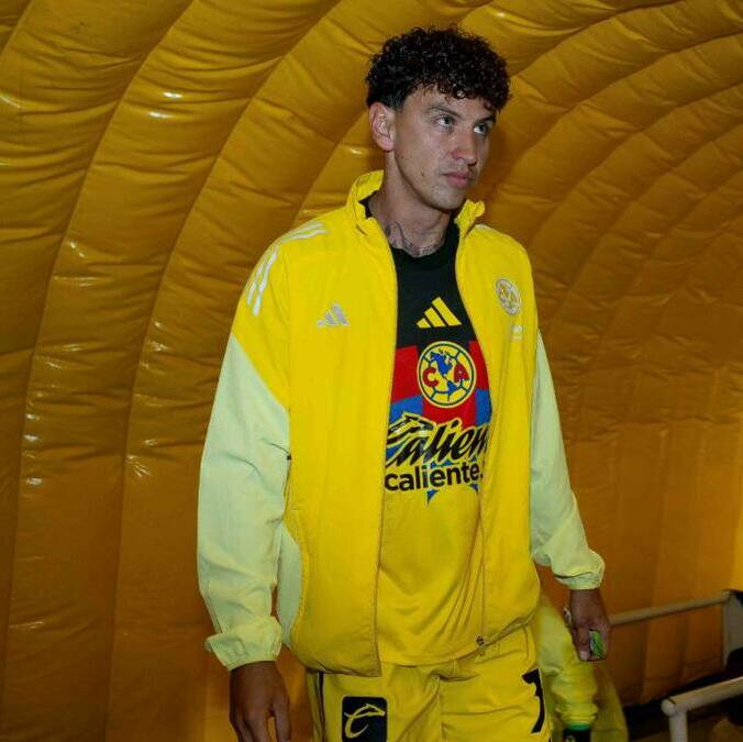 Lichnovsky vino de más a menos con el América (Imago7)