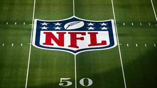 Logo de la NFL en el emparrillado (Reuters)